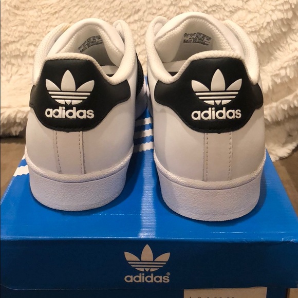 New Adidas men’s superstar - Picture 2 of 3